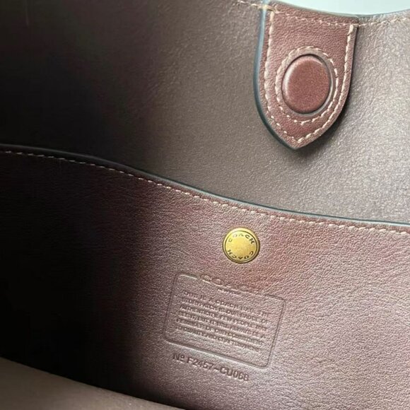 Coach Brooklyn Shoulder Bag 28 – Brass/Maple | NWT with Dust Bag - Picture 6 of 9